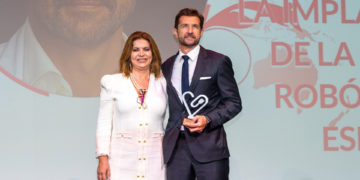 Dr. Miguel Sánchez Encinas, Premio de Honor por el Desarrollo y la Implantación de la Cirugía Robótica en España